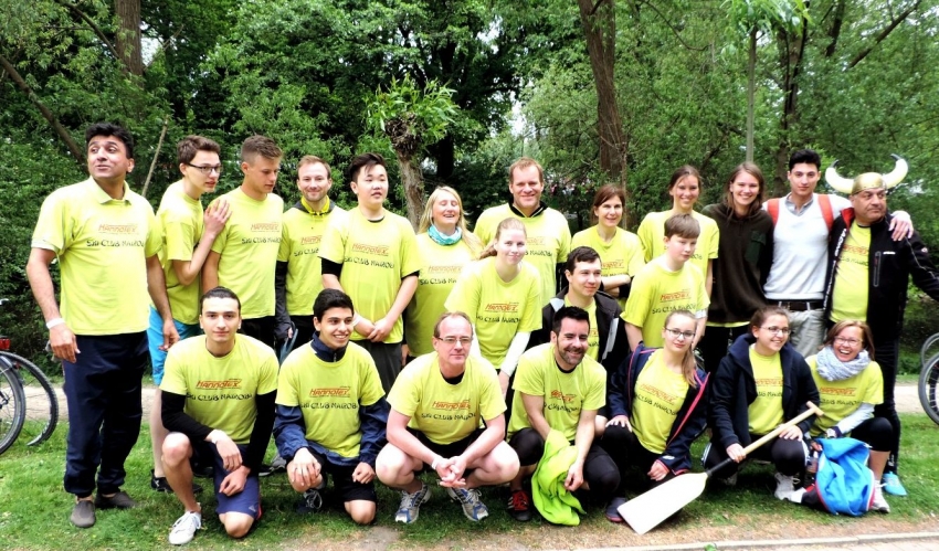 Der Großteil des Skiclubs in der Aufstellung vom Samstag